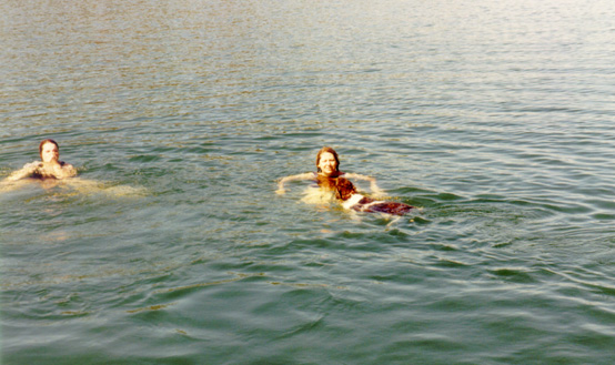 2000.24.16: Gail S., Gail, and Bosco swimming [1]